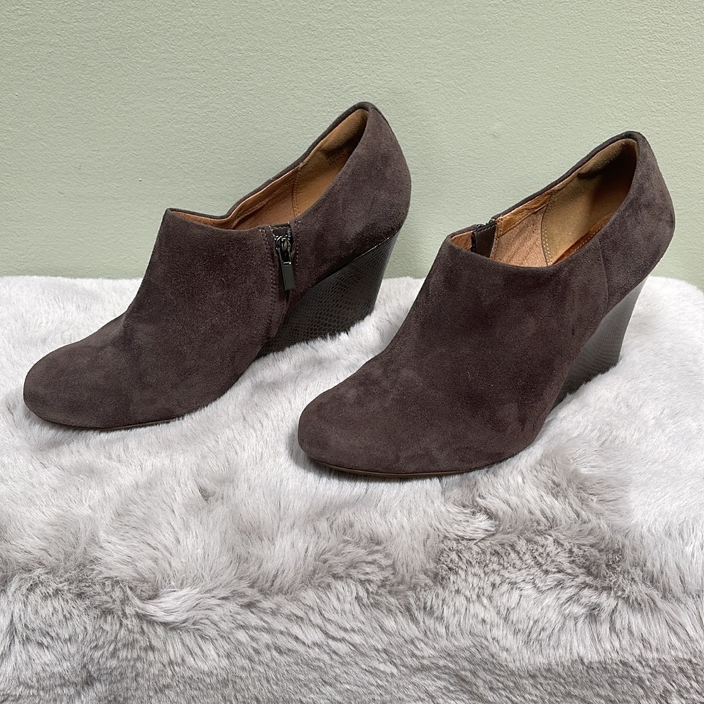 Clarks Artisan Mocha Suede Leather Wedge